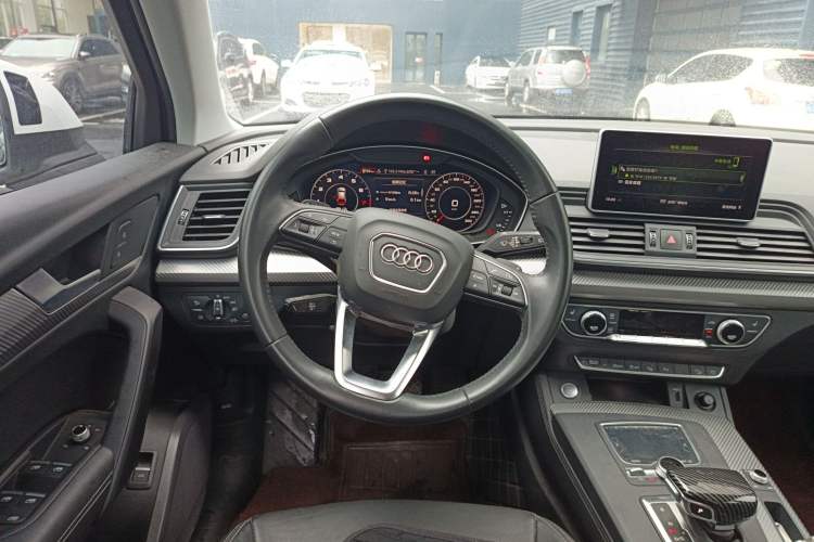 Used Audi Q5L 2020 45 TFSI Prestige Fashion Model Steering Wheel