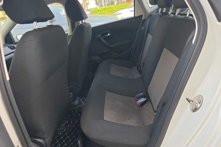 Used Volkswagen Polo 2016 1.4L Manual Fashion Model
