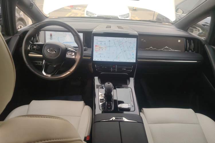 Used GAC Trumpchi M8 2023 Zongshi Series Dual-Motor YuZun Edition Center Console