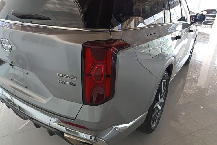 Used GAC Trumpchi GS8 2022 Dual-Engine Series 2.0TM Two-Wheel Drive Prestige Edition (7 Seats)
