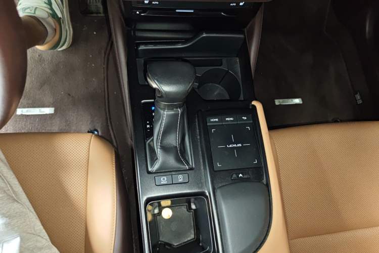 Used Lexus ES 2020 200 Excellence Edition
