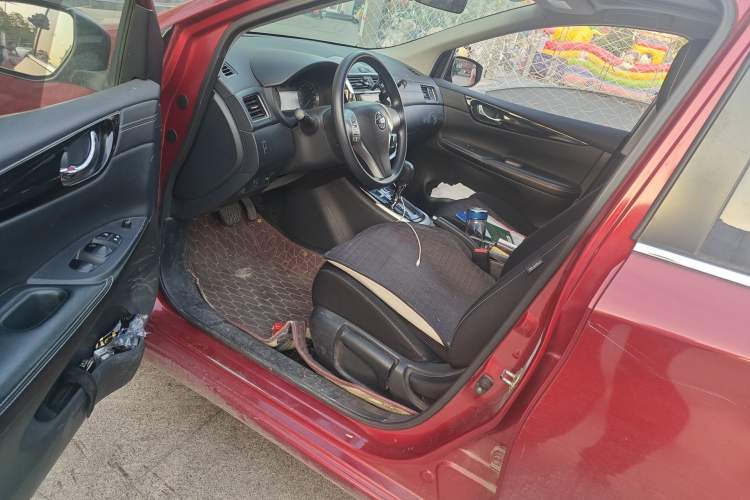 Used Nissan Tiida 2016 1.6L CVT Cool Dynamic Edition Driver Seat