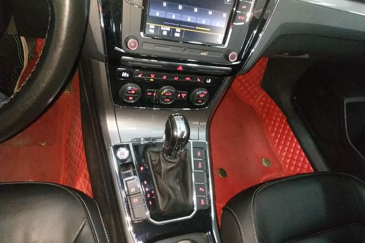 Used Volkswagen Passat 2017 330TSI DSG Luxury Edition