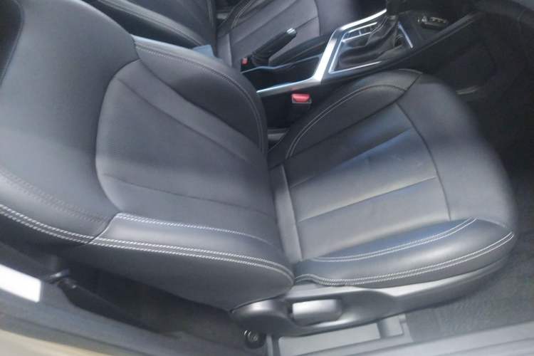 Used Geely Auto Vision X3 2019 Upgraded Model 1.5L CVT Prestige Version Right Front Seat