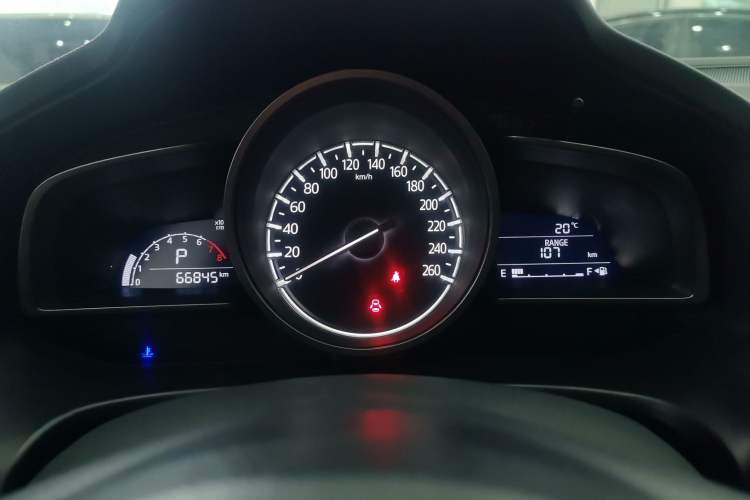 Used Mazda 3 Axela 2017 Sedan 1.5L Automatic Luxury Model Emission Standard China V