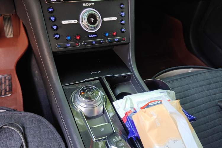 Used Ford Taurus 2015 EcoBoost 245 Luxury Model
