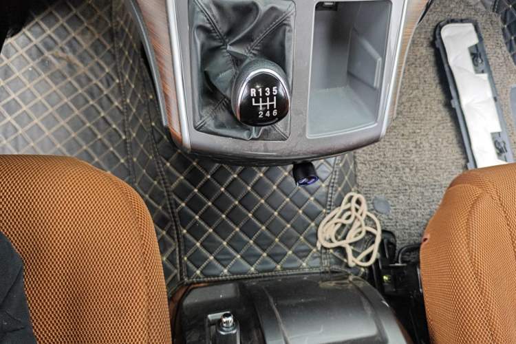 Used FORTHING Lingzhi PLUS 2021 2.0L Manual Luxury 7-Seater