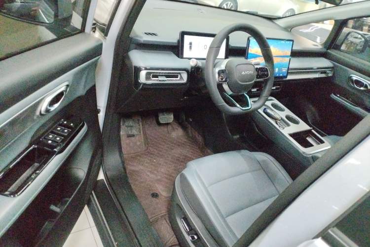 Used AION Y 2024 Younger Star Edition
