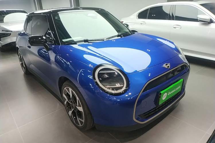 Used MINI Electric COOPER 2024 452km COOPER SE Artist
