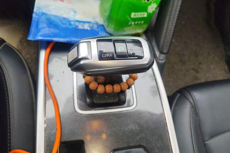 Used Haval H6 2018 Red-Label Sport Edition 1.5T Automatic Two-Wheel Drive Elite Model Gear Lever