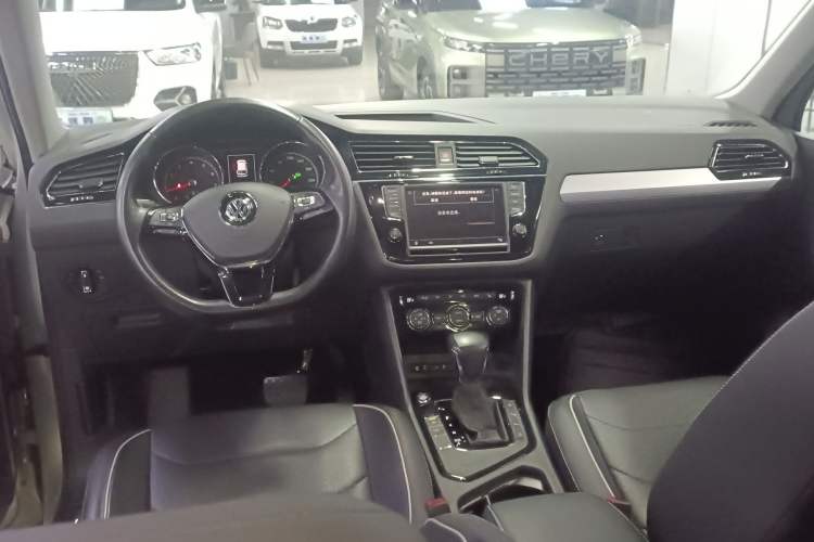 Used Volkswagen Tiguan L 2018 Revised 330TSI Automatic Two-Wheel Drive Flagship Edition