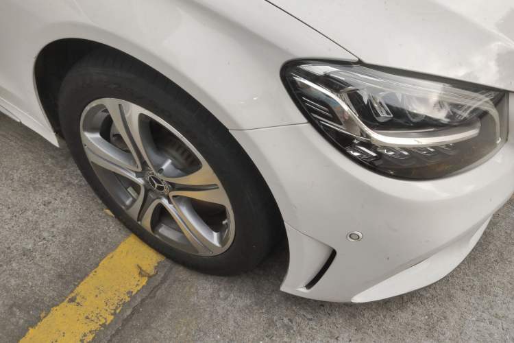 Used Mercedes-Benz C-Class 2020 C 260 L Sport Edition Right Front Wheel Hub