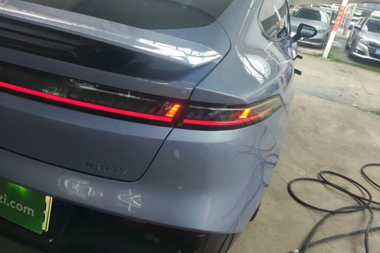 Used Dongfeng eπ eπ007 2024 Pure Electric 540 All-Wheel Drive Max Edition Right Rear Taillight