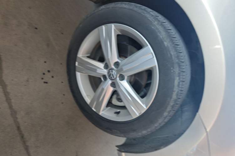 Used Volkswagen Lavida 2017 1.6L Manual Fashion Edition