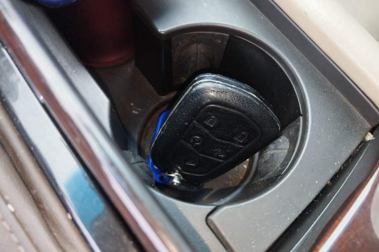 Used Cadillac XTS 2015 28T Comfort Model Vehicle Key