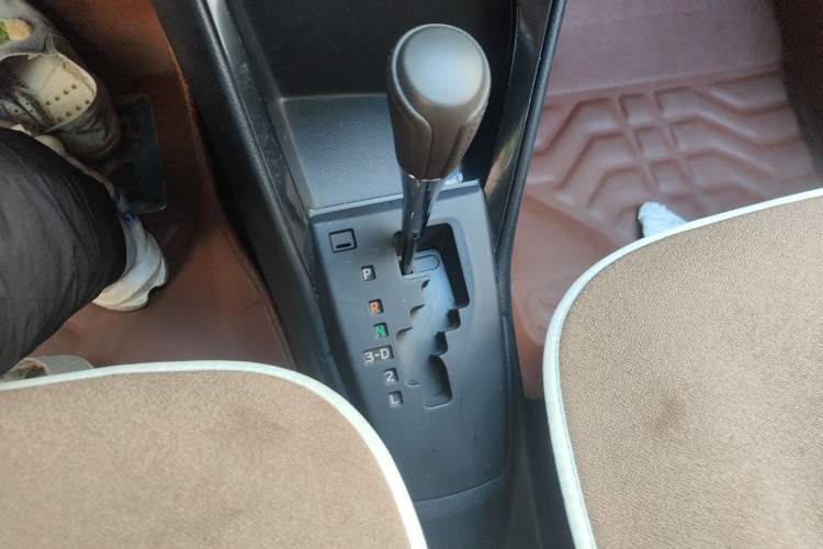 Used Toyota Vios 2015 1.5L Automatic Smart Star Edition Gear Lever