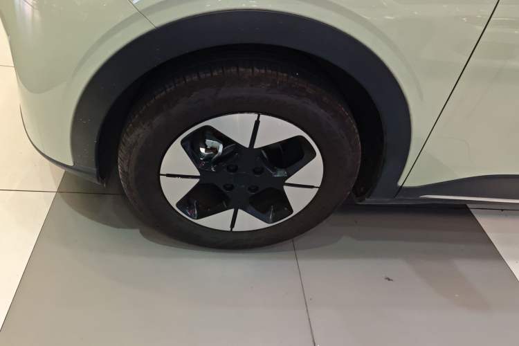 Used Geely Galaxy Geome 2025 310km Dream Edition Left Front Wheel Hub