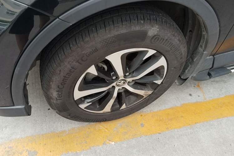 Used Toyota RAV4 2019 2.0L CVT Two-Wheel Drive Luxury Version China VI Standard
