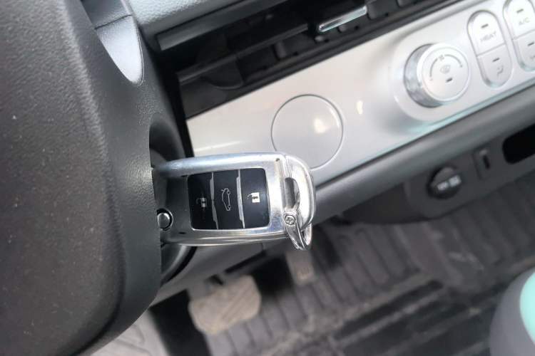 Used CHANGAN NEVO Lumin 2023 205km Xiangqin Version
