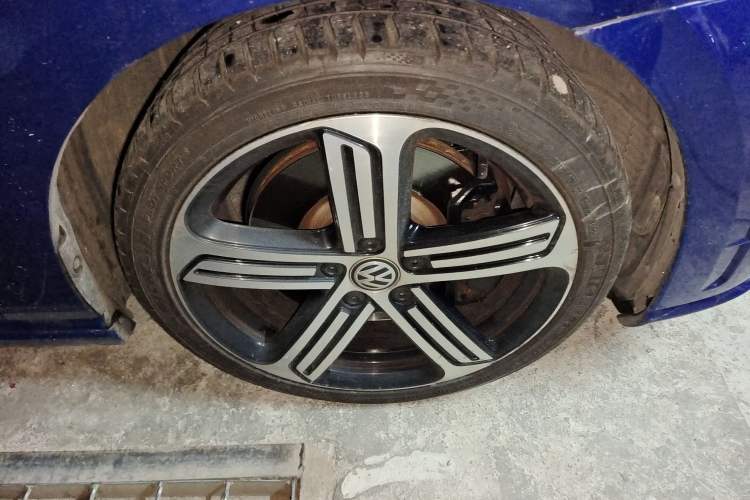 Used Volkswagen Golf 2015 2.0 TSI R
