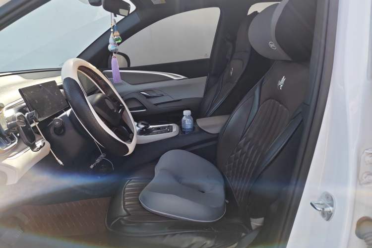 Used BYD Song Pro New Energy 2024 HONOR Edition DM-i 71KM Navigation Model
