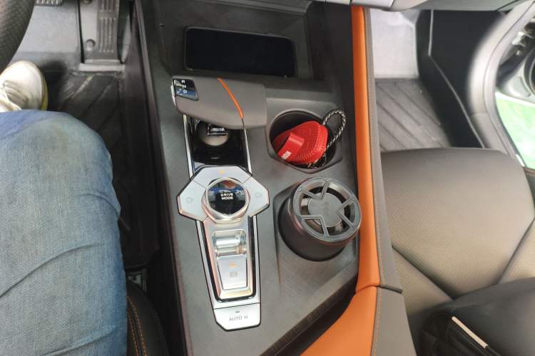 Used CHANGAN UNI-V 2022 1.5T Prestige Version
