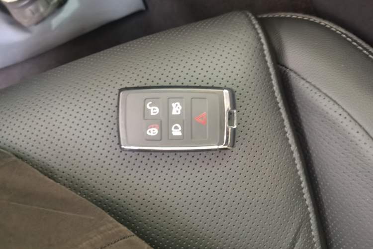 Used Jaguar XFL 2021 XFL 2.0T P250 Two-Wheel-Drive Luxury Deluxe Edition
