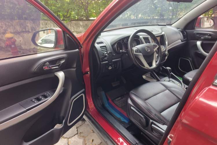 Used CHANGAN CS35 2016 1.6L Automatic Luxury Model China V Standard Driver Seat