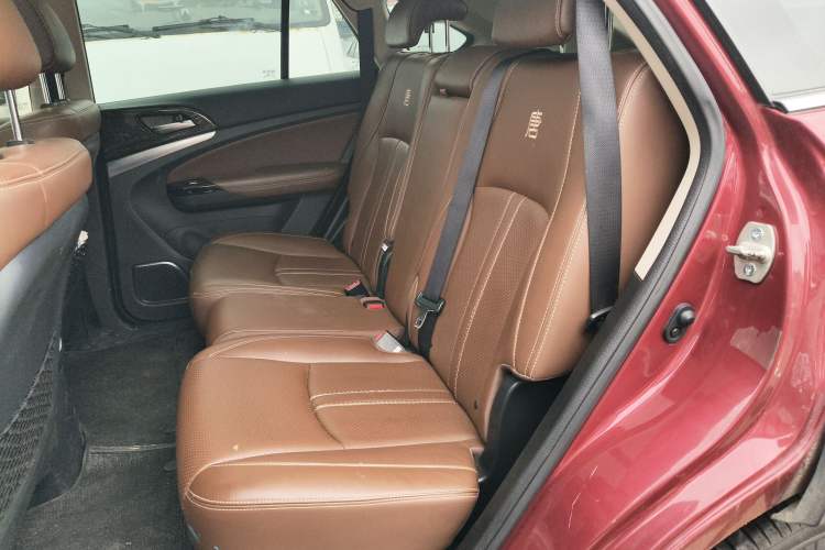 Used BYD Tang New Energy 2015 2.0T Four-Wheel-Drive Flagship Model