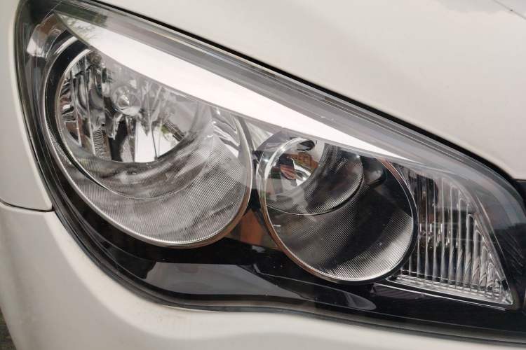 Used Roewe 350 2015 1.5L Automatic Luxury Sunroof Edition Right Front Headlight