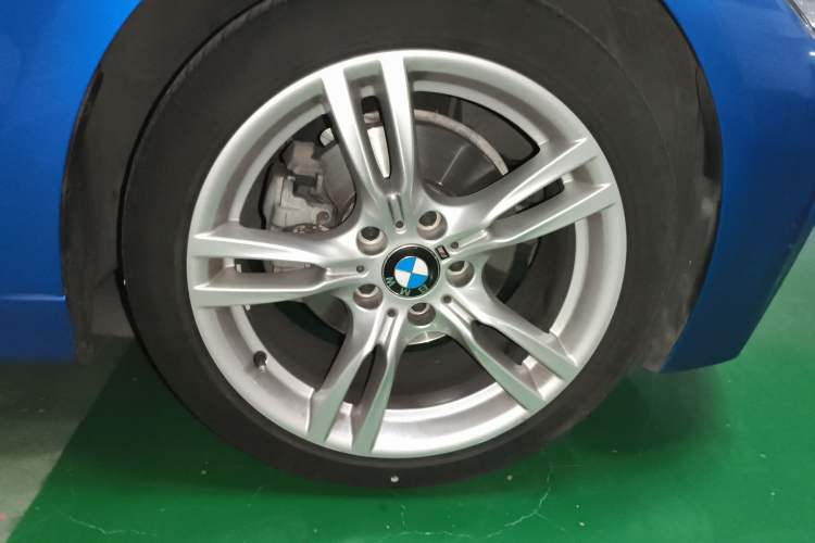 Used BMW 3 Series 2019 320Li M Sport Package Right Front Wheel Hub