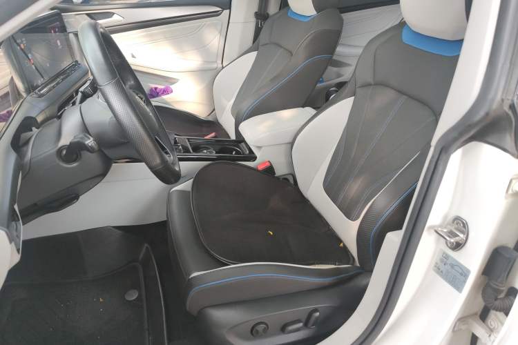 Used Volkswagen Lamando 2022 Lavida L 280TSI DSG Cool & Spicy Edition Left Front Seat