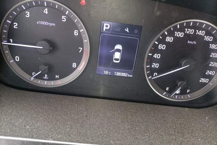 Used Hyundai Sonata 2015 1.6T GS Fashion Edition Odometer Close Up