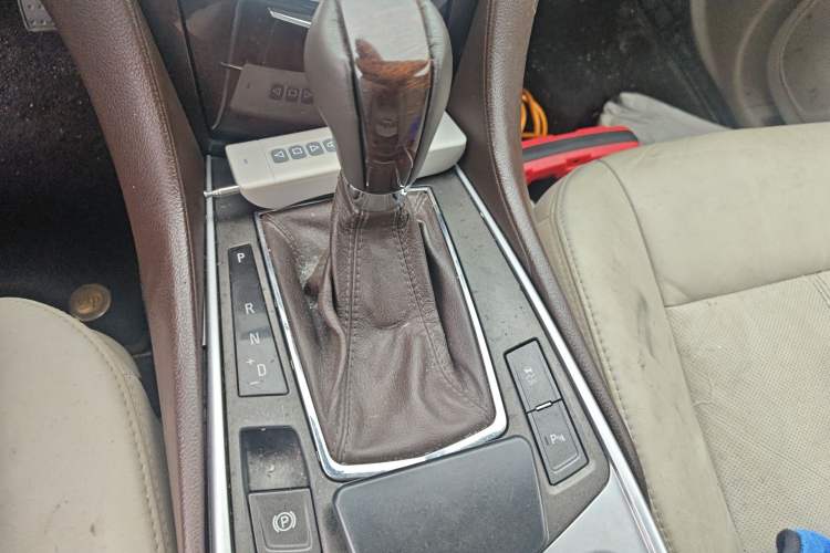 Used Cadillac SRX 2011 3.0L Luxury Model Gear Lever