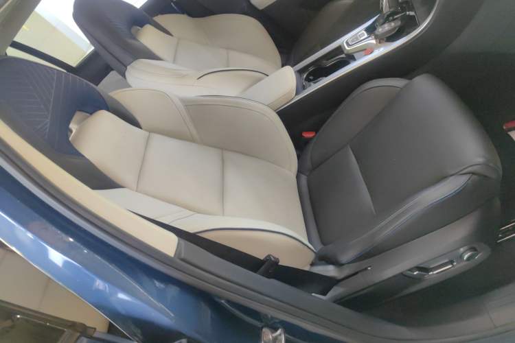 Used Lynk & Co 01 2019 2.0T Two-Wheel Drive Zhaopu Version China VI Standard Right Front Seat