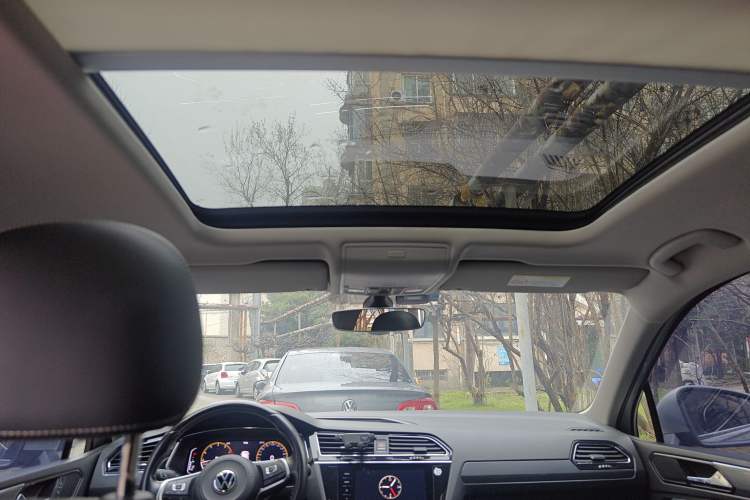 Used Volkswagen Tiguan L 2021 330TSI Automatic Two-Wheel Drive R-Line Enhanced Edition
