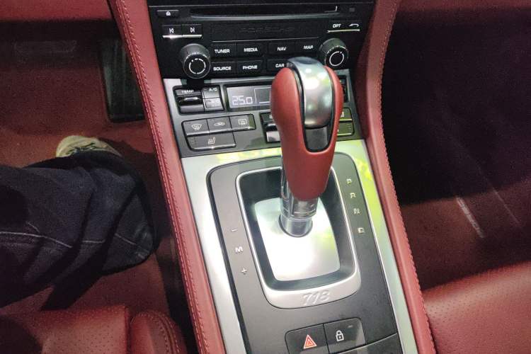 Used Porsche 718 2020 Boxster 2.0T Gear Lever