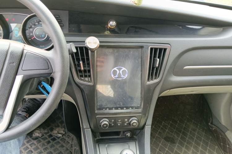 Used BAIC Senova D50 2014 1.5L manual standard version