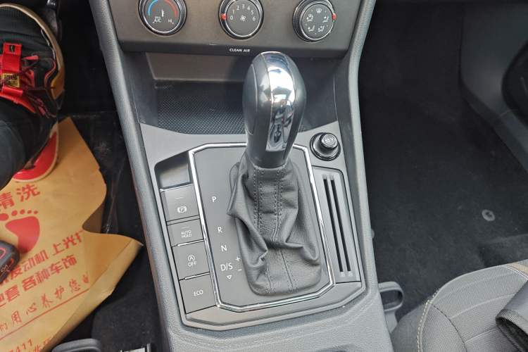 Used Volkswagen Lavida 2022 280TSI DSG Comfort Edition Gear Lever