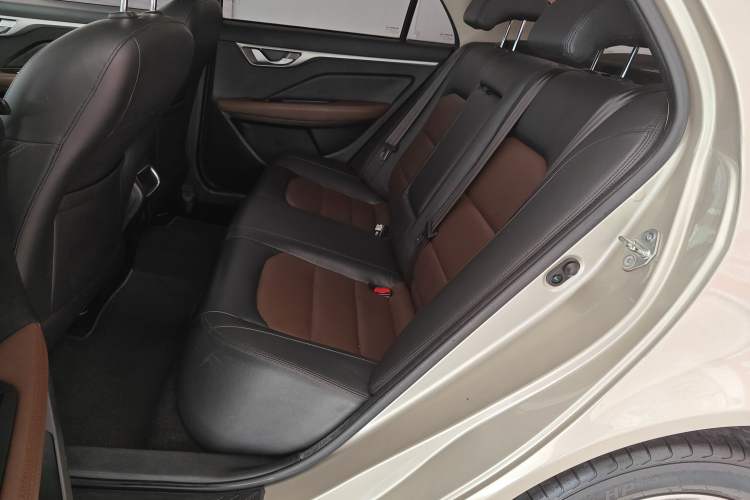 Used Geely Auto Vision 2018 1.5L Automatic Happiness Edition Left Rear Seat