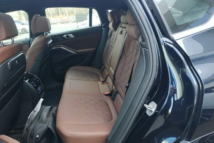 Used BMW X6 2023 xDrive40i Luxury Model with M Sport Package
