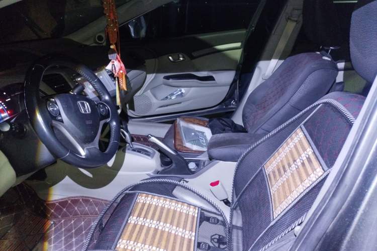 Used Honda Civic 2012 1.8L automatic luxury edition