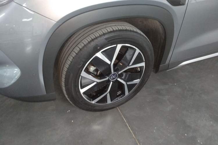 Used BYD Song L DM-i 2025 Intelligent Driving Version 160 km Excellence Edition Exterior 4