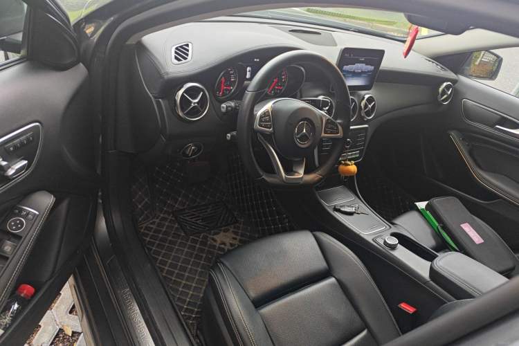 Used Mercedes-Benz GLA 2019 GLA 200 Fashion Model Driver Seat