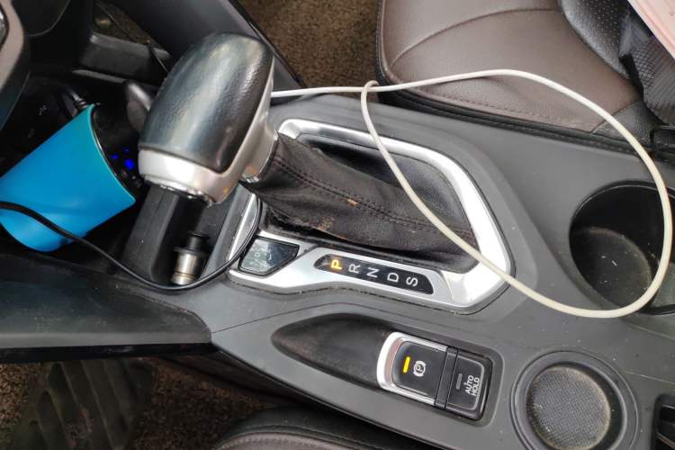 Used GAC Trumpchi GS4 2016 235T G-DCT Luxury Edition Gear Lever