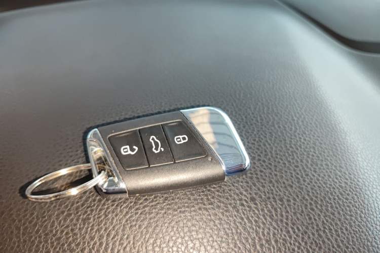 Used Volkswagen Magotan 2019 330TSI DSG Leading Edition China V Standard
