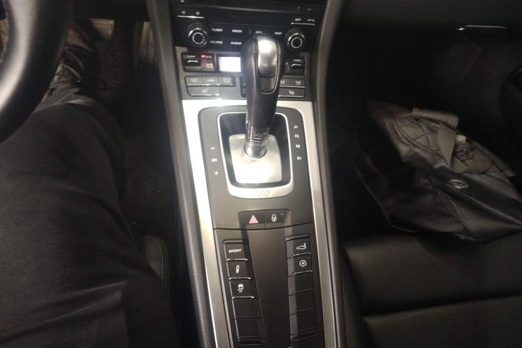 Used Porsche 718 2016 Cayman 2.0T
