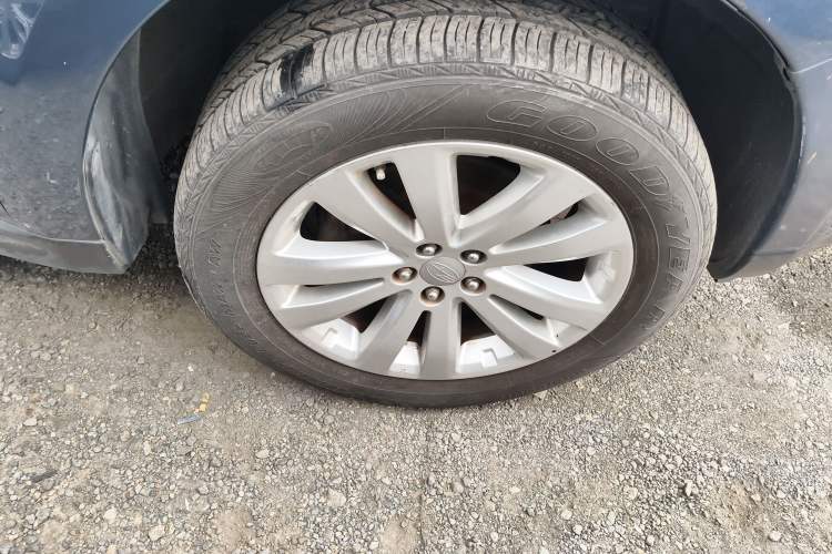 Used Subaru Forester  Right Front Wheel Hub