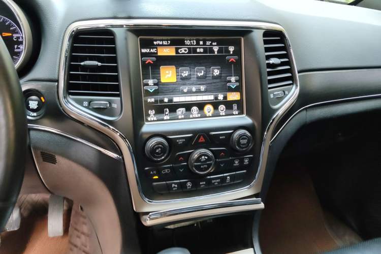 Used Jeep Grand Cherokee 2016 3.0L Elite Navigation Edition Audio And AC Panel