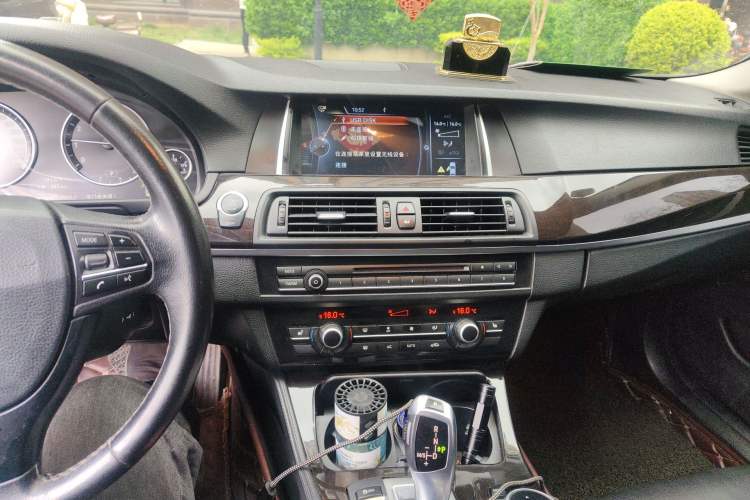 Used BMW 5 Series 2014 525Li Leading Model